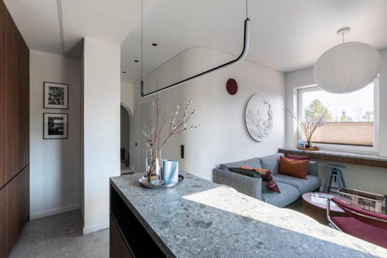 Maximizing Small Spaces with Smart Decor Solutions